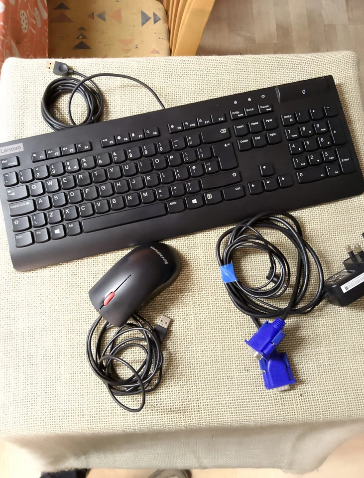 lenovo thinkcentre e73 Desktop PC 4GB ram 500gb HD+ 22" monitor+ quality keyb - Image 2 of 4