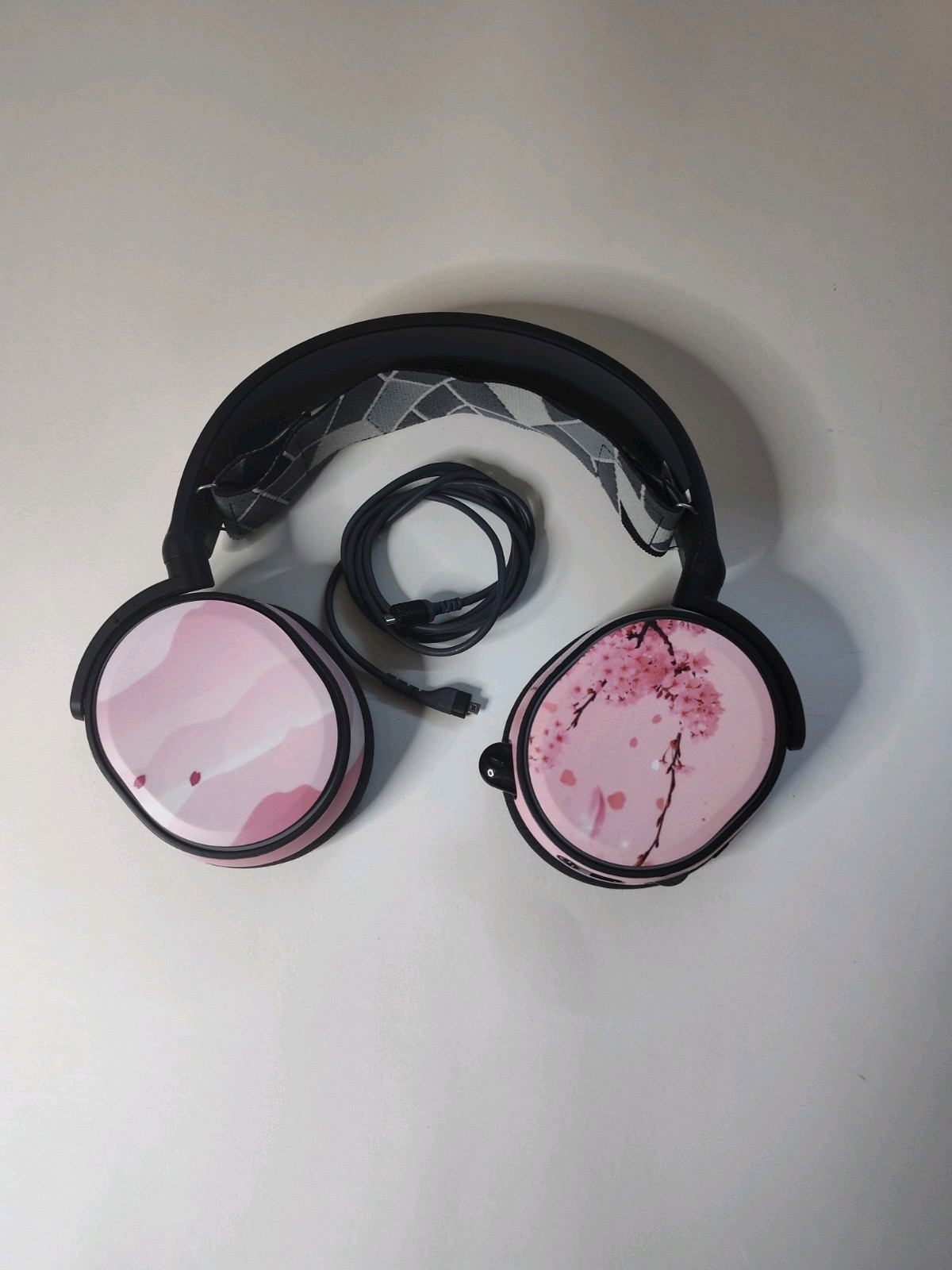 SteelSeries Arctis 5 Wired Gaming Headset with Mic for PC