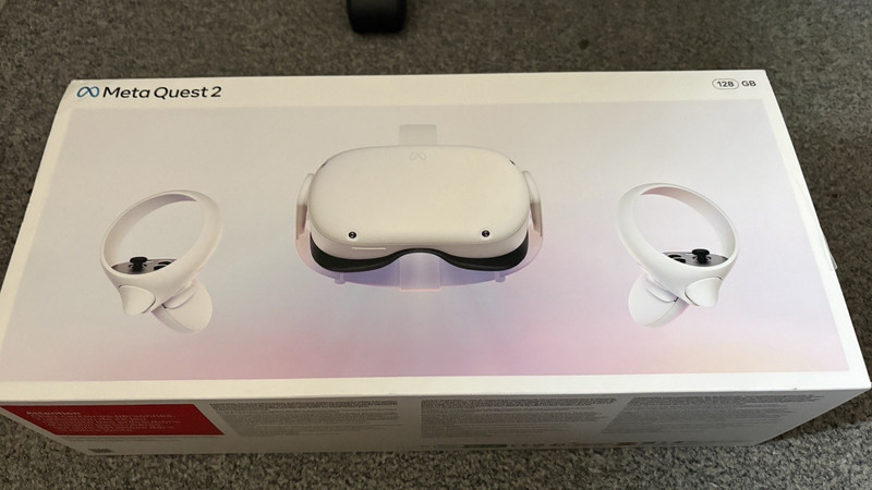 Meta Quest 2 Standalone VR Headset 128GB 120Hz White w/ 2 Controllers