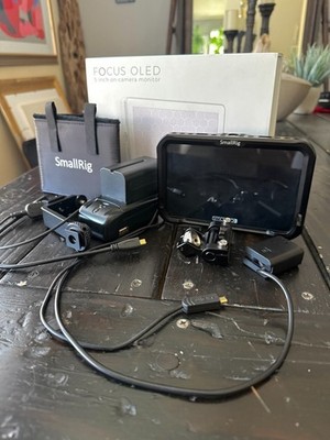 SmallHD Monitor Focus OLED With Cage/Battery Bundle/Extras