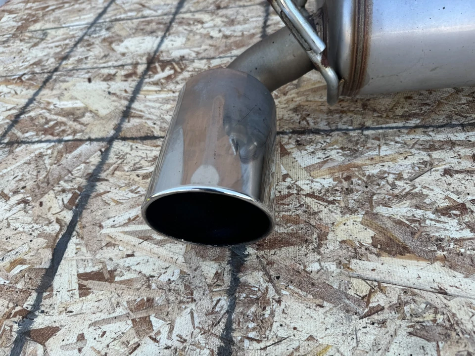 NISSAN 370Z NISMO 2009-2021 OEM REAR MUFFLER EXHAUST WITH TIPS ASSEMBLY 3.7L V6 - Image 3 of 4