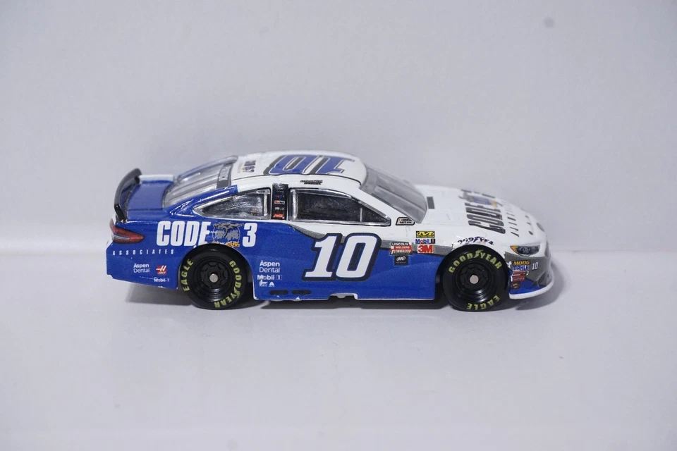 NASCAR 2017 DANICA PATRICK #10 CÓDIGO 3 ASOCIADOS ¡1/64 DIECAST!!!LEER SUELTO!!! Foto 3 de 4
