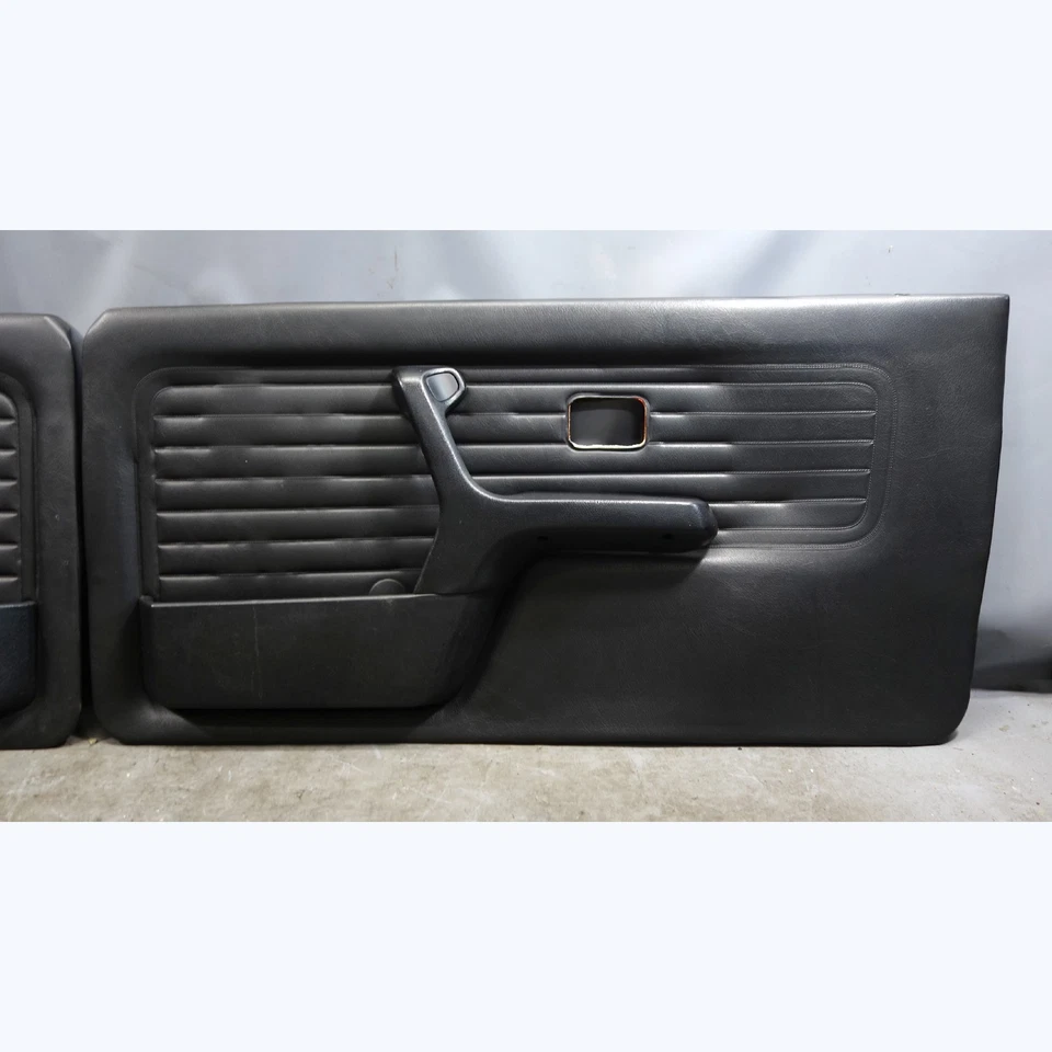 Par de paneles de puerta delantera convertible BMW E30 serie 3 retapizados 87-93 negro Foto 2 de 4
