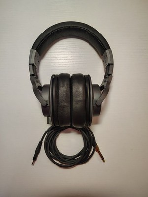 Audio Technica ATH-M40X Closed-Back  Studio Monitor Headphones New Ear Pads