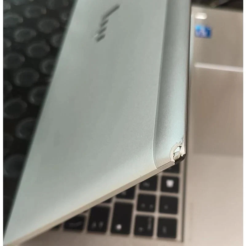 HP EliteBook 830 G8 · i5-1145G7 · 16GB · 256GB, foto 2 de 5