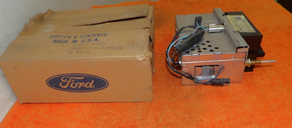 Ford Mustang Torino Maverick Granada Montego Comet Monarch 1974-80 radio am nuevo en stock Foto 2 de 4