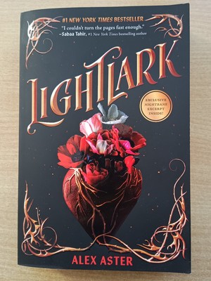Lightlark von Aster, Alex (The Lightlark Saga Book 1) | Zustand sehr gut