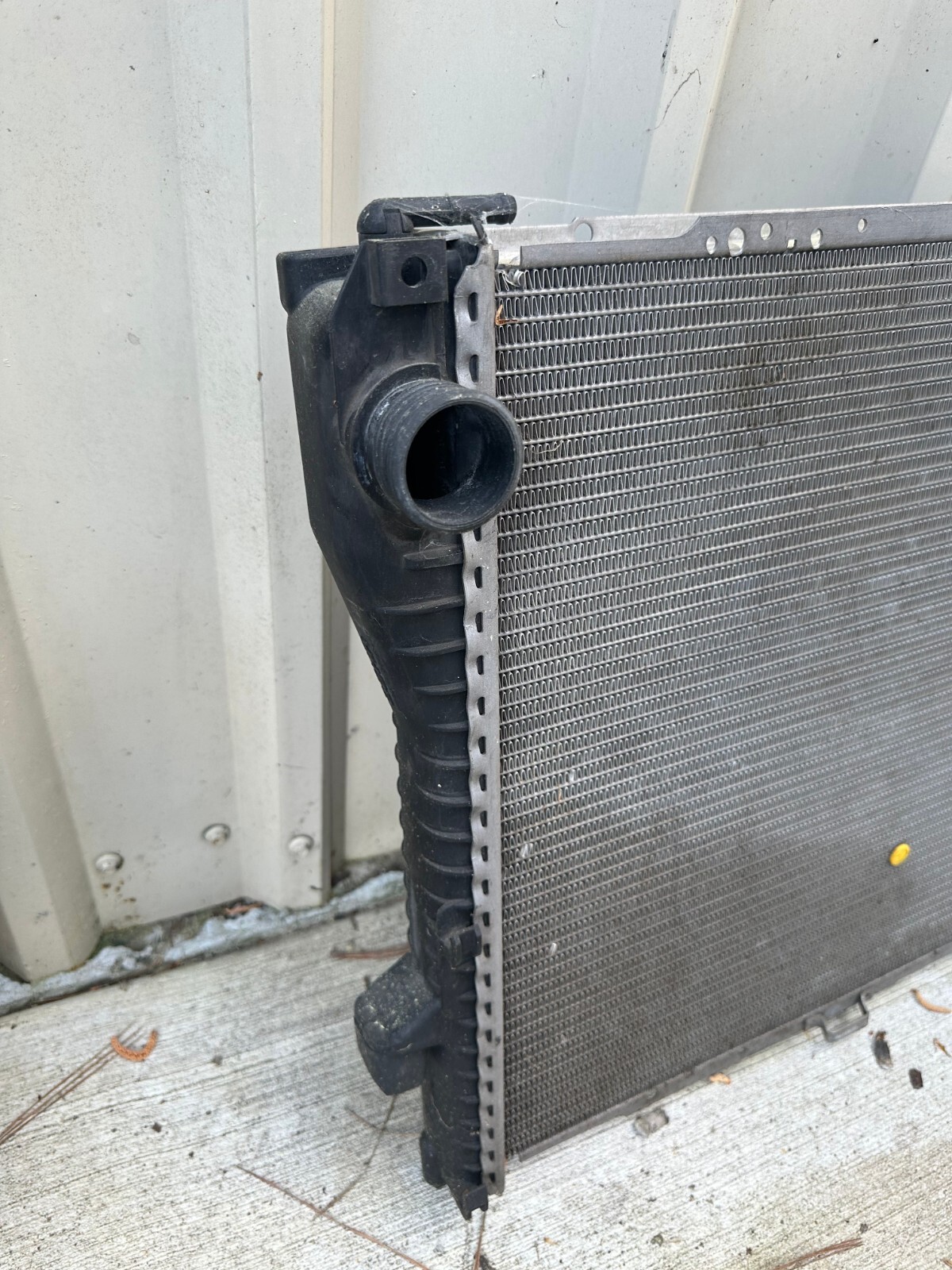 ROLLS-ROYCE COOLANT RADIATOR FOR SILVER SERAPH  99-04 AND BENTLEY ARNAGE