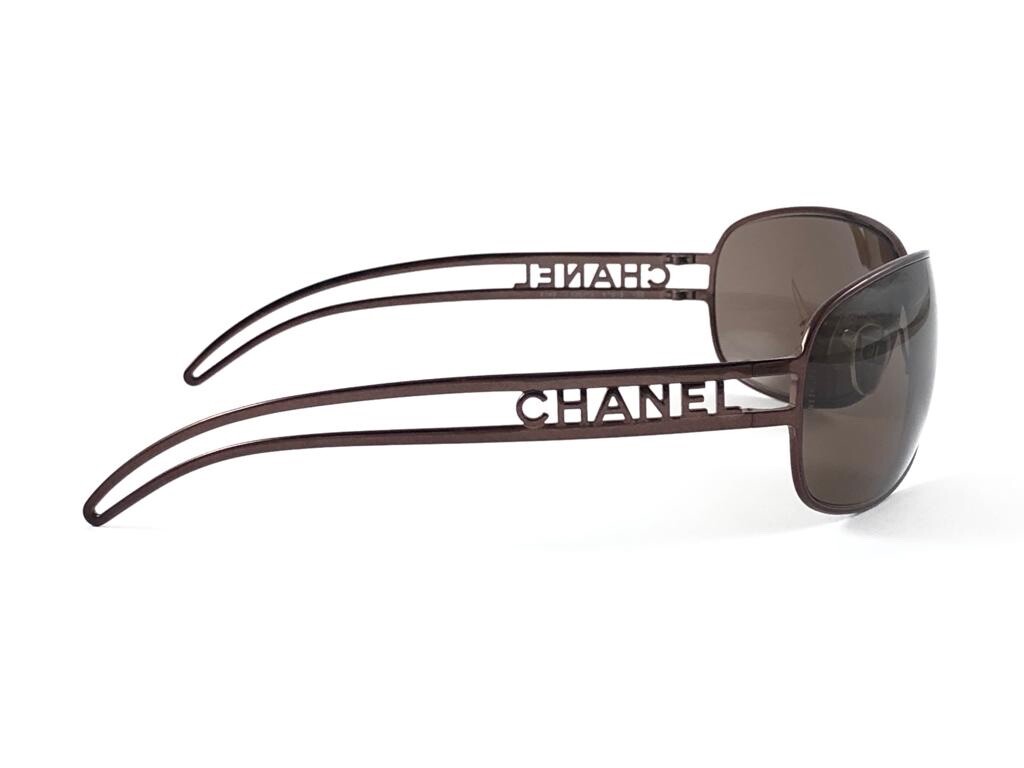 NEW VINTAGE CHANEL 4149 METALLIC COPPER FRAME SUNGLASSES NEW VINTAGE CHANEL 4149 METALLIC COPPER FRAME SUNGLASSES