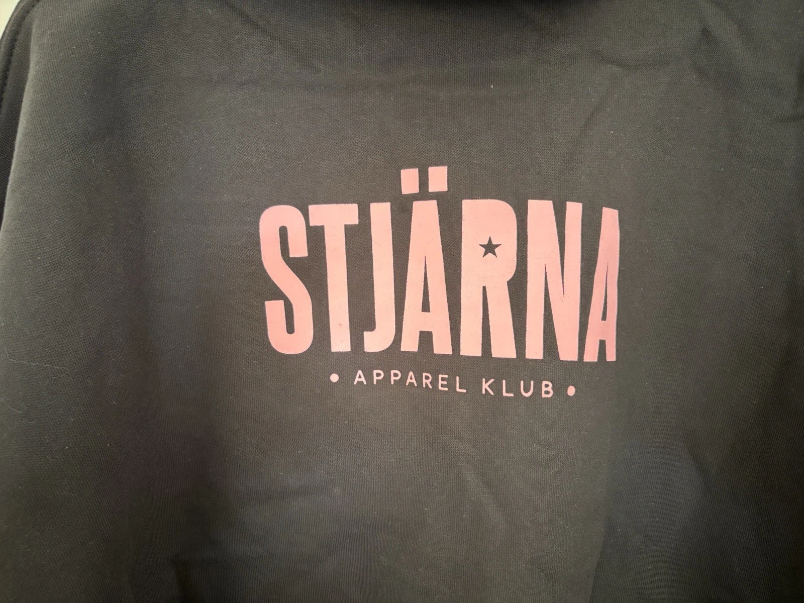 VETEMENTS Stjarna Apparel Kline Felpa con Cappuccio Nera con Logo Rosa Large Nuova con etichette