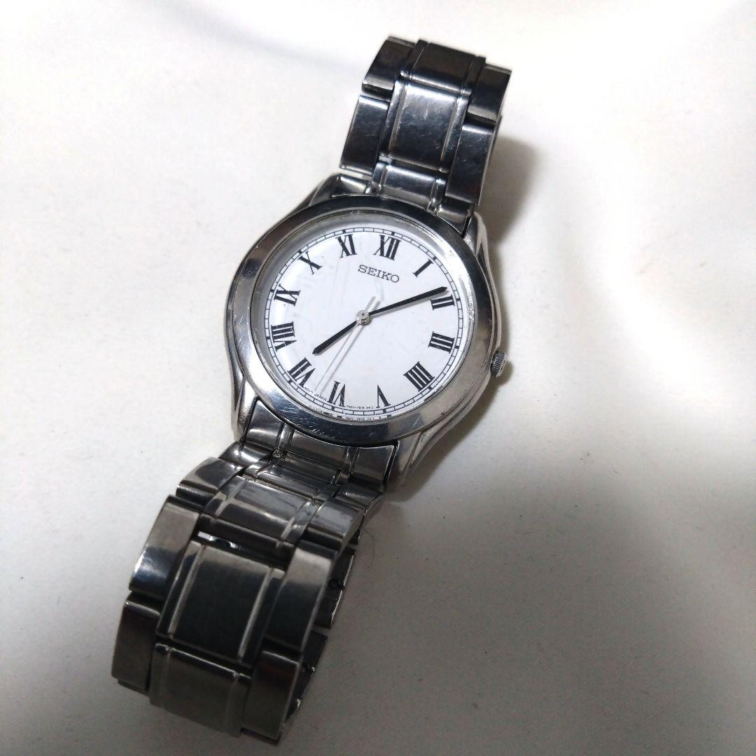 Rare SEIKO White Roman Quartz Watch with New Battery Authentic Condition