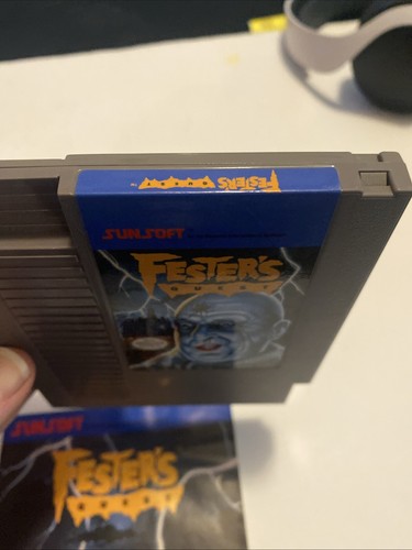 Sunsoft Fester's Quest 1989 Nintendo NES Video Game Cartridge With Manual - Picture 3 of 4