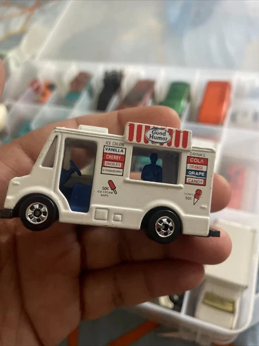 Vintage 1983 HOT WHEELS Good Humor Ice Cream Truck Blue Interior & Man