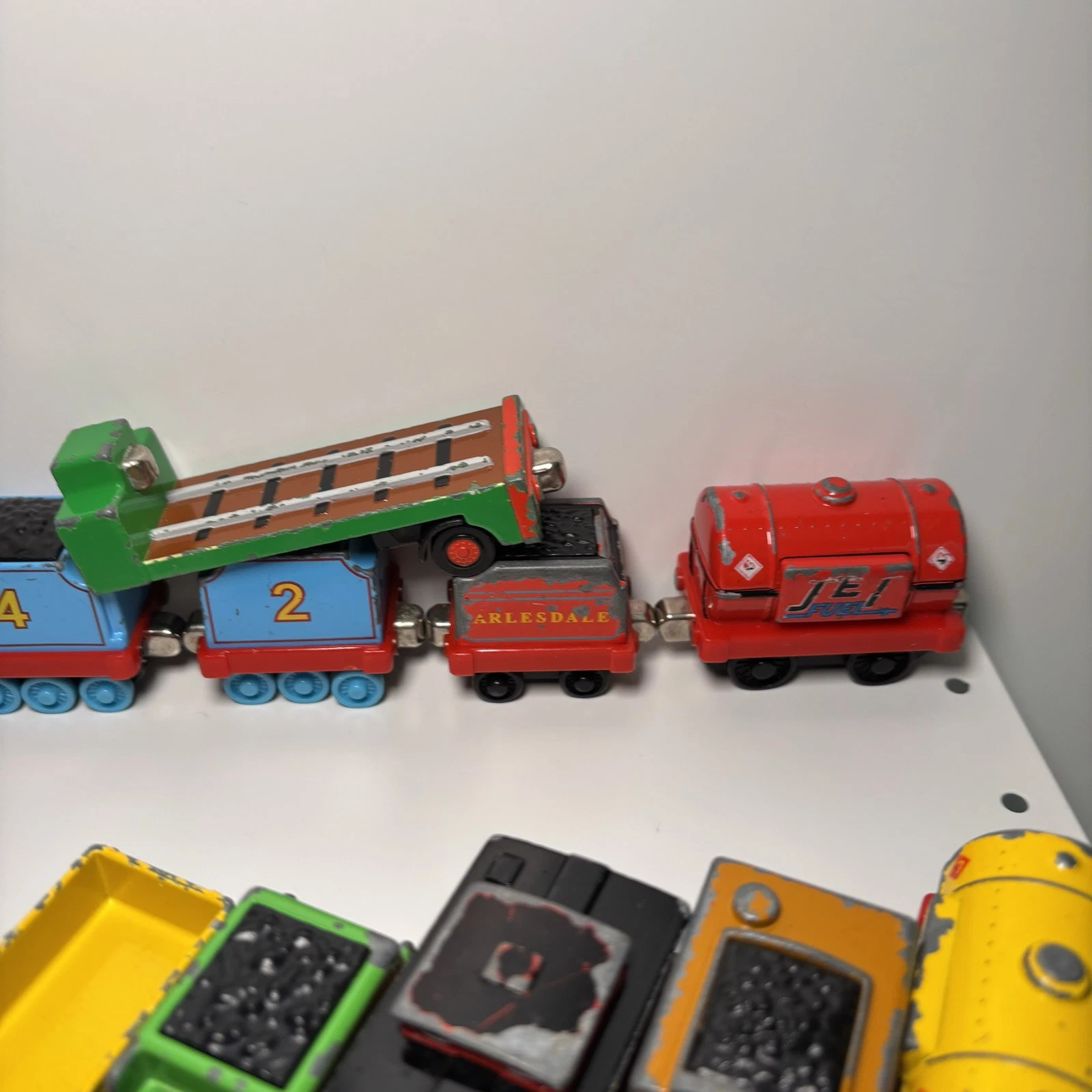  vintage take along metal fundido motor e carro 
