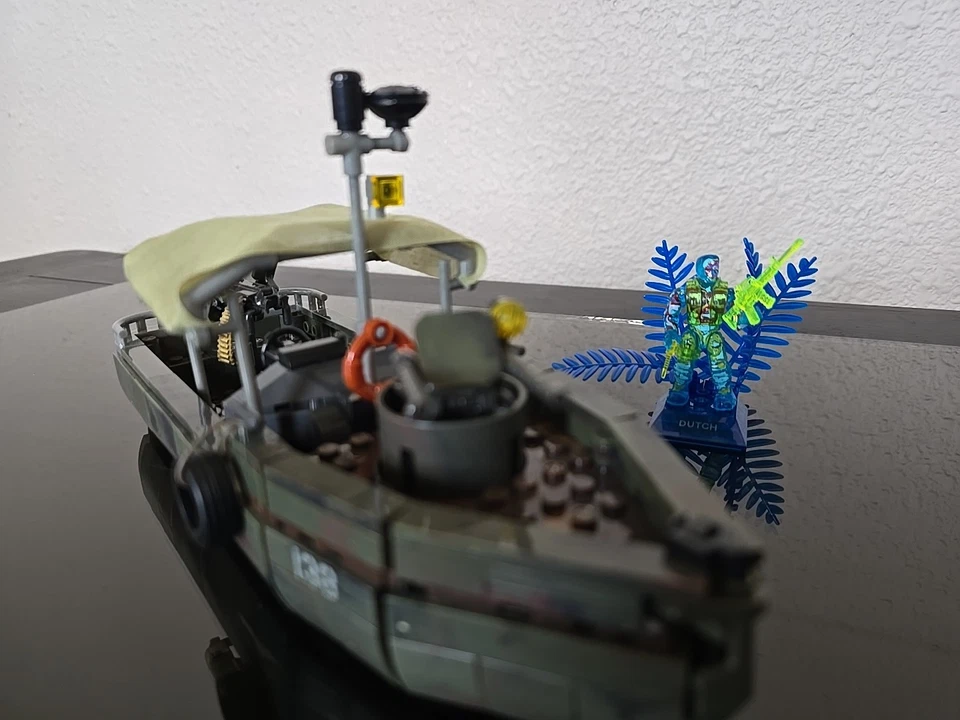 Juego de construcción Call of Duty Mega Bloks River Boat Raid. Foto 3 de 4