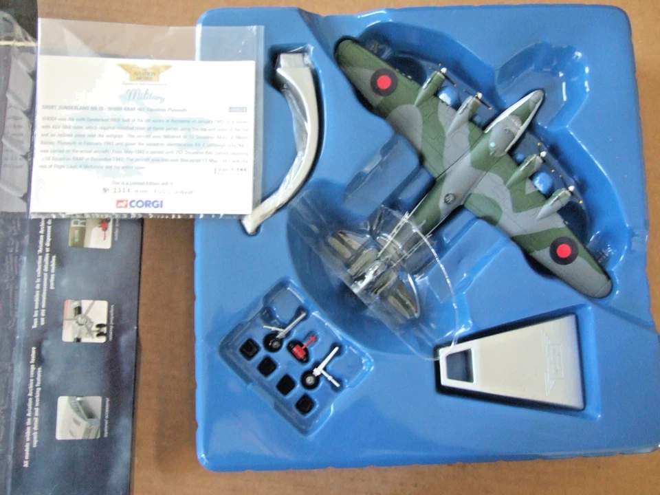 ARCHIVO DE AVIACIÓN CORGI CORTO SUNDERLAND Mk-W4004 RAAF 461 1:144 48804 #1 Foto 2 de 4