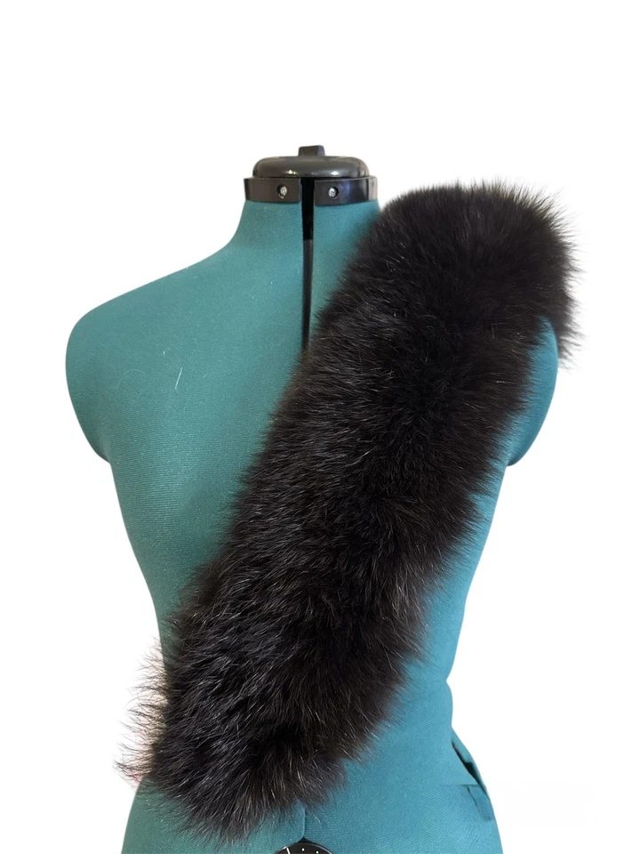 Estola de colarinho marrom pele de raposa Saga - Imagem 4 de 4