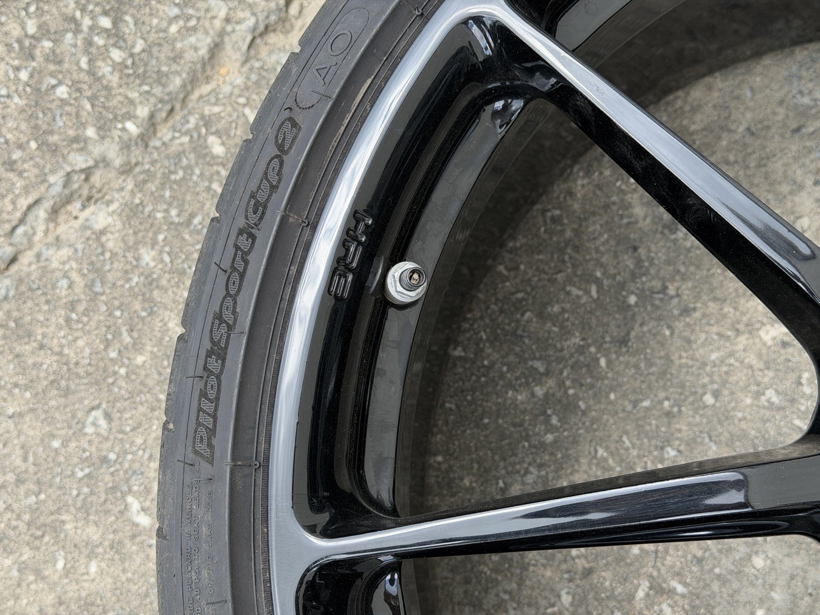 Audi R8 2008-2015 Front Wheel Black