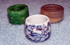 LOT OF THREE(!) ARCHERS SCHOLARS RINGS -  Hardstone (not jade), agate, porcelain