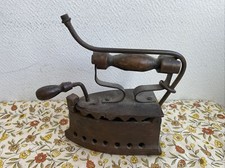 Ancien Fer A Repasser A Braise Métal Deco Rétro Dans Son Jus