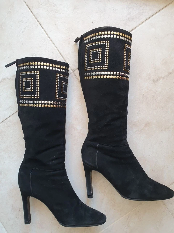 Valentino Garavani US size 6 Black Suede Boots KNEE HIGH BOOTS Zipper Closure - Image 2 of 4