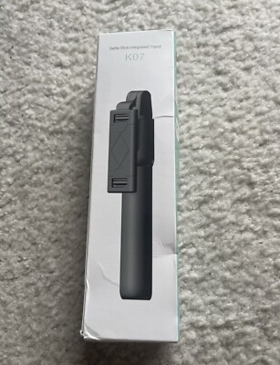 K07 SELFIE STICK INTEGRATED TRIPOD  WIRELESS  New Open Box
