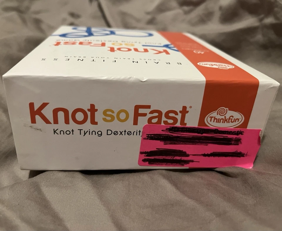 KNOT SO FAST Pre-owned 100% Complete Knot Tying Dexterity Game by Thinkfun 2014 - Image 4 of 4