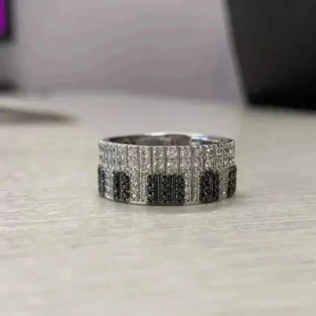 Anel masculino 1 quilate corte redondo simulado diamante preto folheado a ouro branco 14K - Imagem 2 de 4