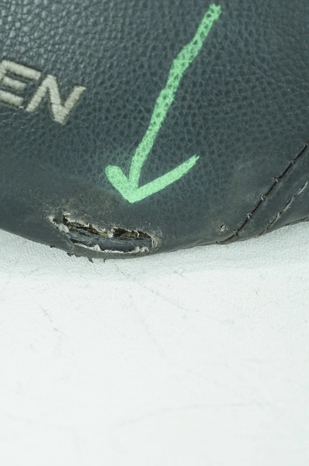 2006 Harley Dyna FXDBI Street Bob OEM Passenger Rider Driver Seat Saddle Torn - Image 2 of 4