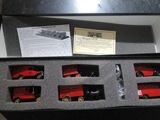 Royal Mail RM1006 Lledo Diecast Cars Collection Wooden Plinth & Paperwork V5