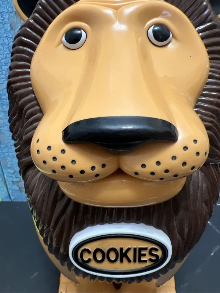 Vintage 1999 The Original Tiger Cookie Jar Cookies Plastic Lion Figure No Sound - Image 3 of 4