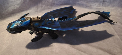 2013 Spin Master How To Train Your Dragon Toothless Fire Breathing Night Fury