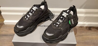 BALENCiAGA TRiPLE S Black Bordeaux New Sneakers 11