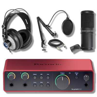 Focusrite Scarlett 2i2 4G with Zoom ZDM-1 Dynamic Podcast and Vocal Microphone