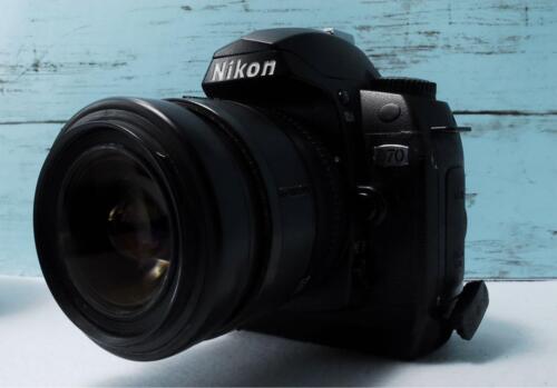Nikon D70 DSLR Camera with Lens [Selling as set] - Picture 1 of 8