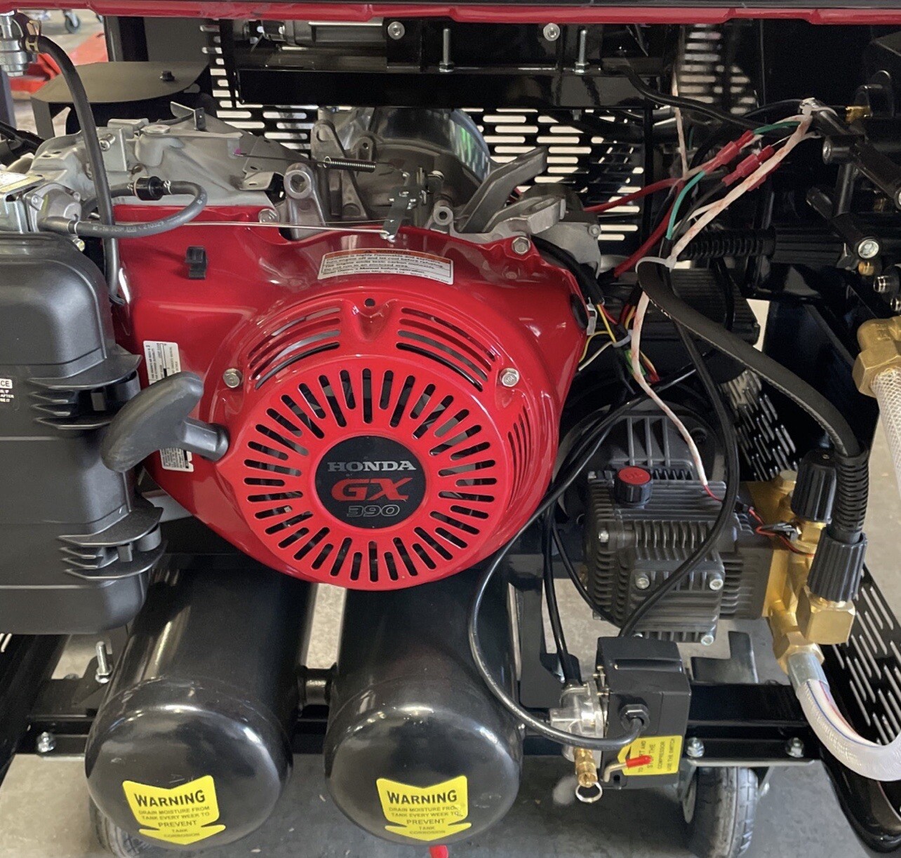 Honda 10,000 watt 4 in 1 Generator/Compressor/Power Washer/DC Charger