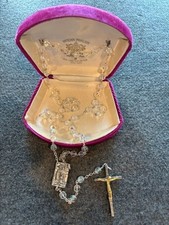 1964-65 New York World’s Fair Vatican Pavilion Rosary in original velvet case
