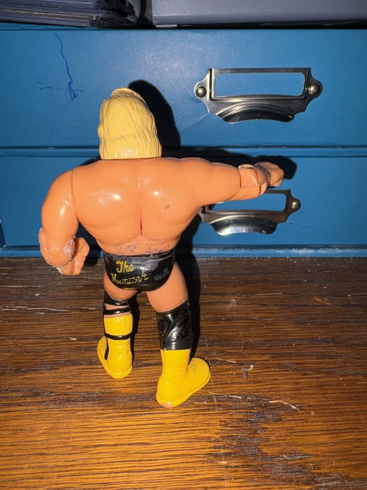 WWE Elite Collection - Action Figure Greg 'The Hammer' Valentine Legends Series 20 - 2