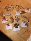LOT OF VINTAGE COSTUME JEWELRY PINS