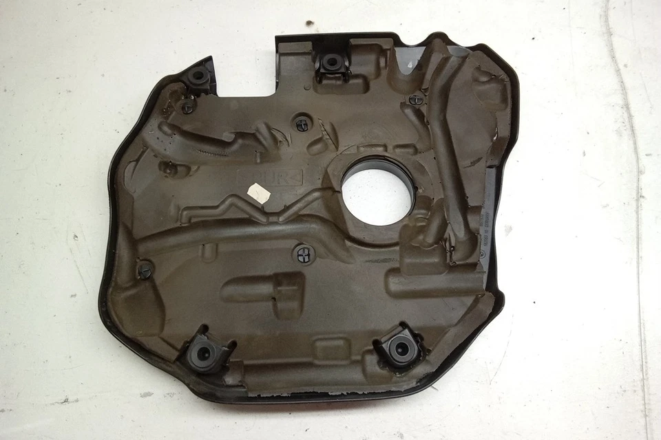 Cubierta del motor BMW X1 18 2018 2,0 L OEM Foto 2 de 2