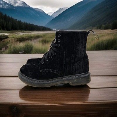Dr Martens 1460 Castel Black Soft Crushed Velvet Stiefeletten Größe UK 6 EU 39