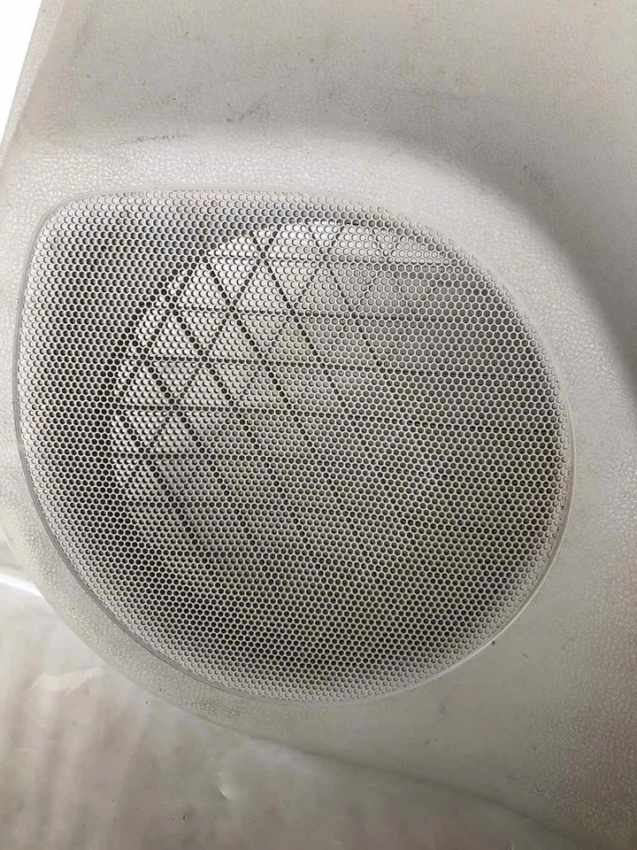 2011 - 2012 NISSAN LEAF 4-Door Rear Inner Door Trim Panel Right Passenger Side - Image 2 of 4