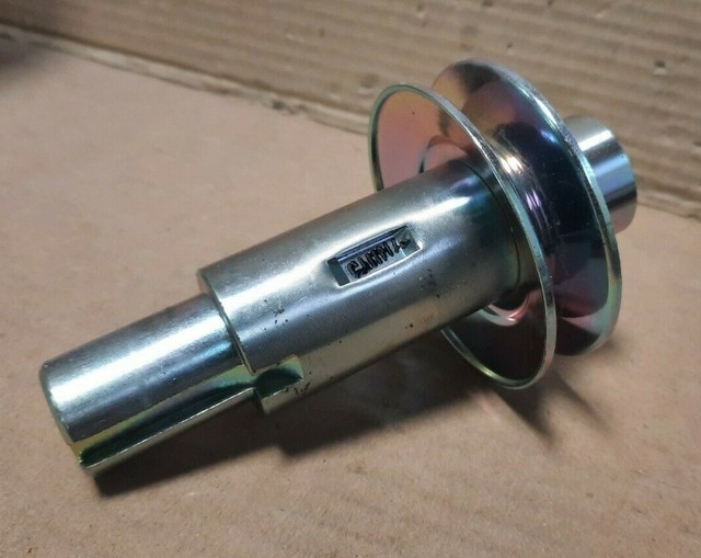 Idler Clutch Pulley off of John Deere E180 Part Number AUC13289 for