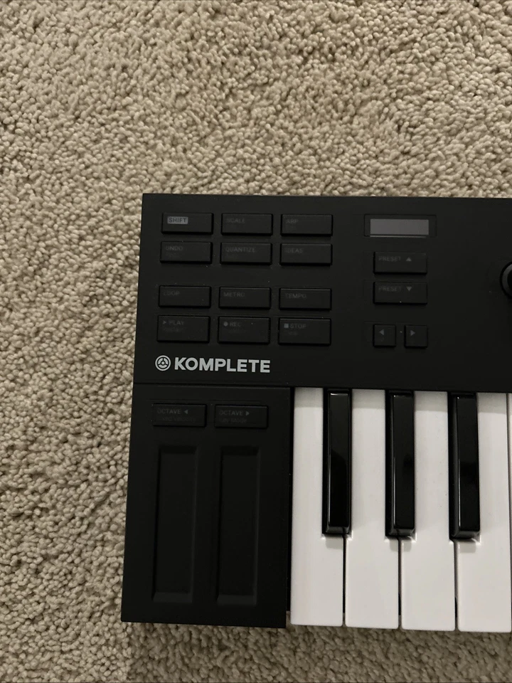 Controlador de teclado MIDI Native Instruments Complete Kontrol M32 USB - 32 teclas Foto 2 de 4