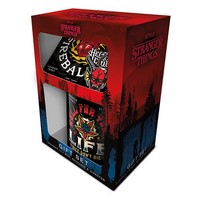 Gadget - Stranger Things 4 (Hellfire) Mug, Coaster & Keychain Set -D- Pyramid