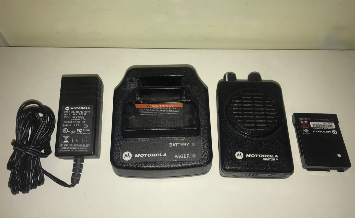 Lot Vintage Motorola Metro Pageboy II - Téléavertisseurs Années 70 Avec étuis Et Chargeur