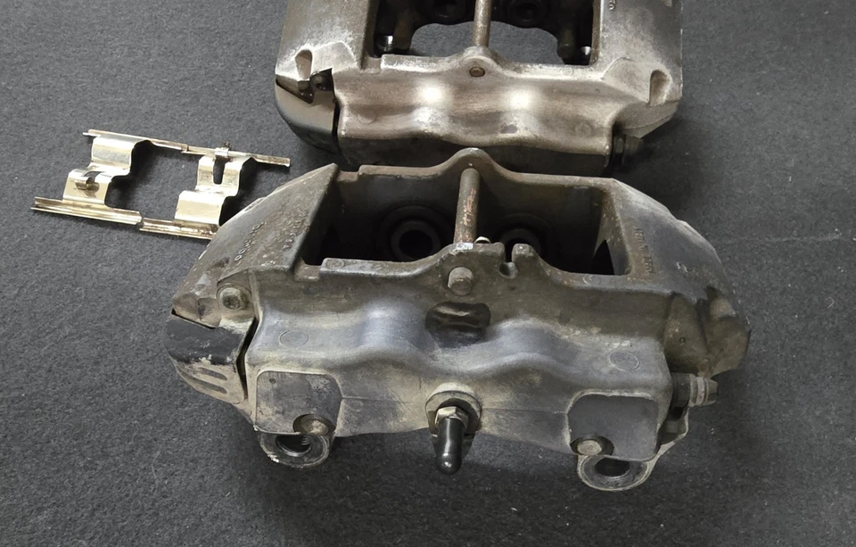 04-15 Volkswagen Touareg/Porsche OEM Rear Brembos - Image 4 of 4