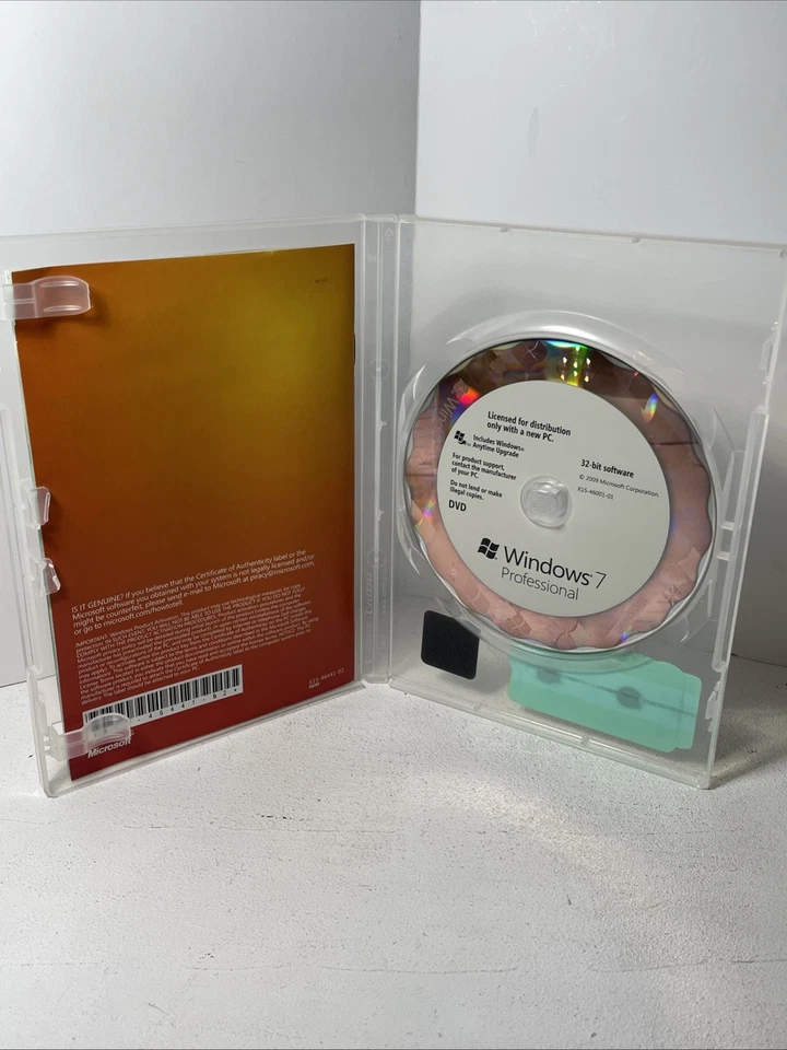 Microsoft Windows 7 Professional 32-bit SP1 Full English Install DVD Complete - Image 3 of 4