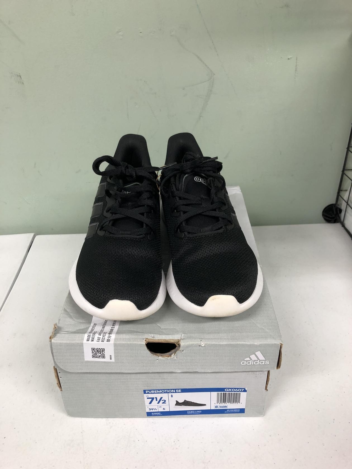 adidas Women’s Puremotion SE Running Sneaker GX0607 Black/White Size 7.5M adidas Women’s Puremotion SE Running Sneaker GX0607 Black/White Size 7.5M