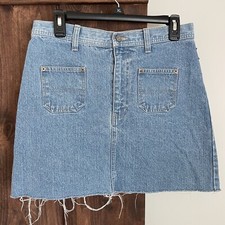 VTG 90s BILL BLASS Vtg Jean Skirt Womens size 6 Y2K Denim Grunge Raw Hem indie